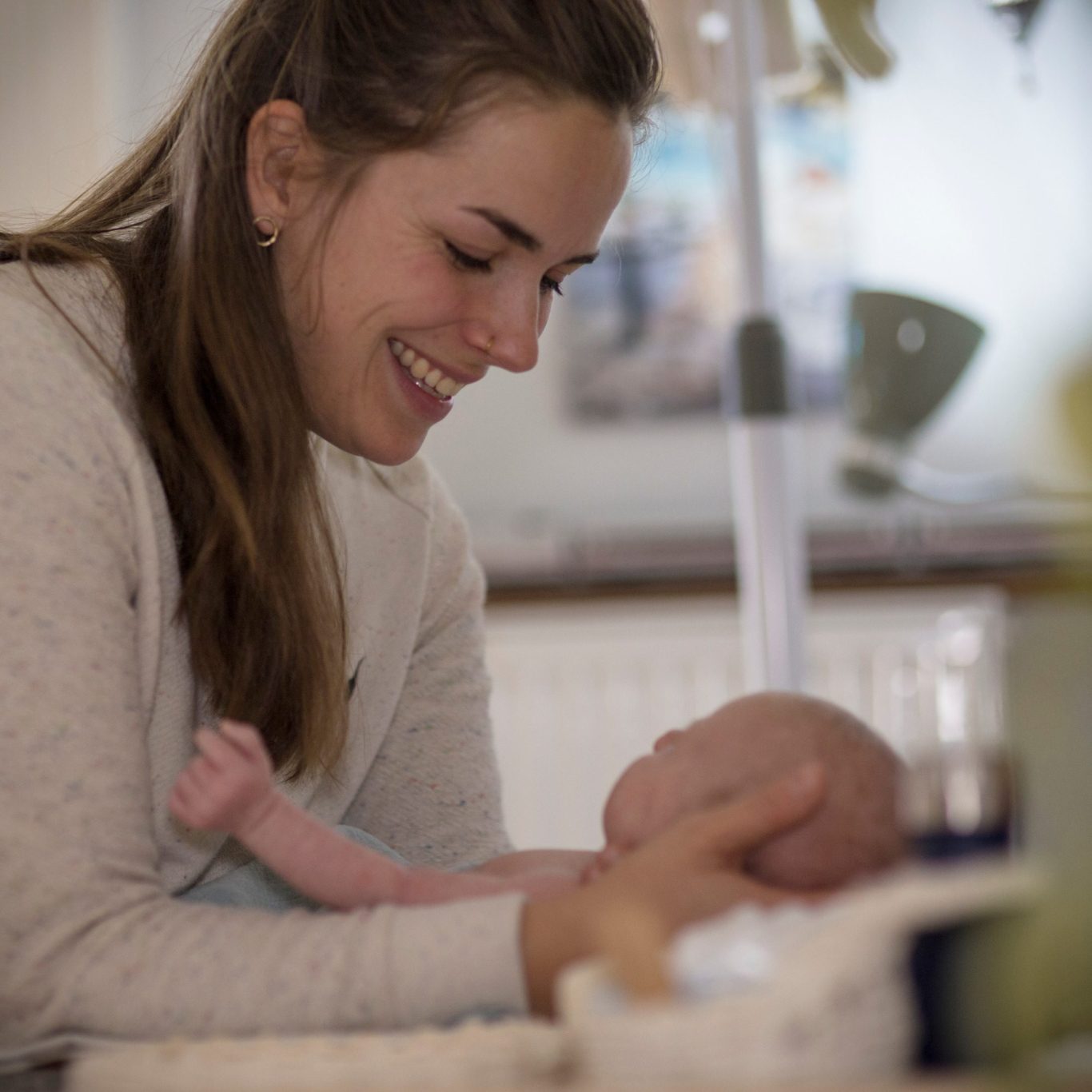Wochenbettbetreuung, Pflege des Neugeborenen